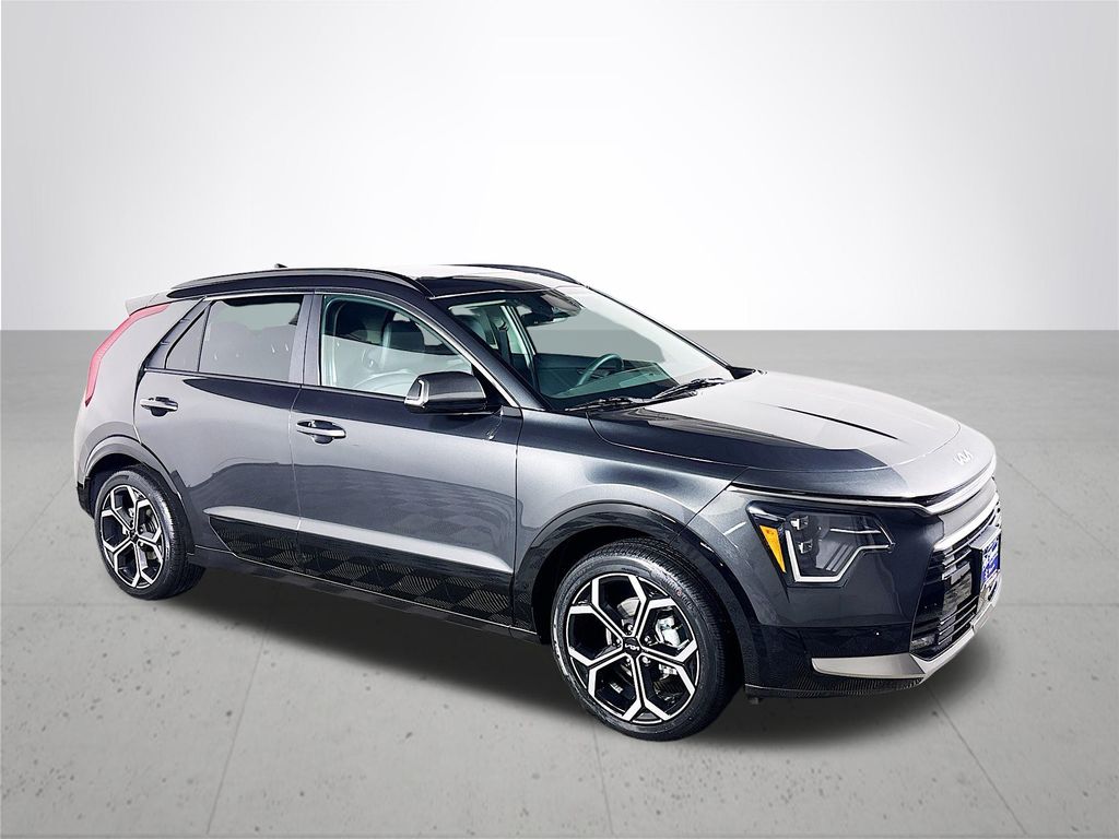2025 Kia Niro SX Touring photo 3
