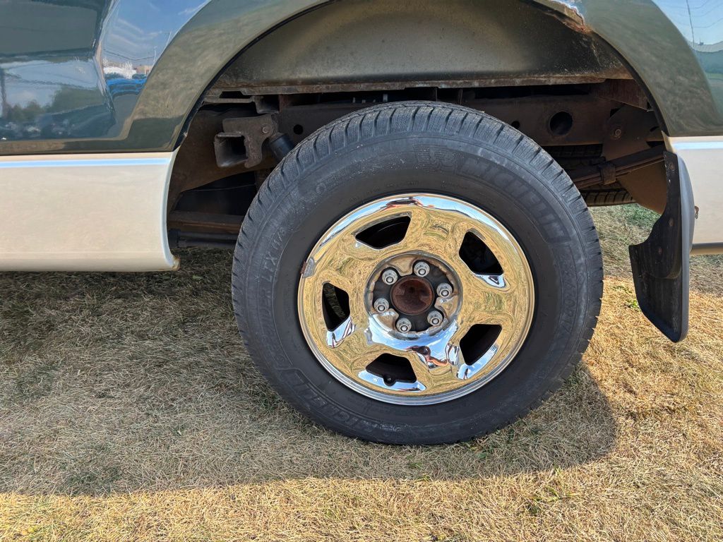 2005 Ford F-150 XLT photo 8