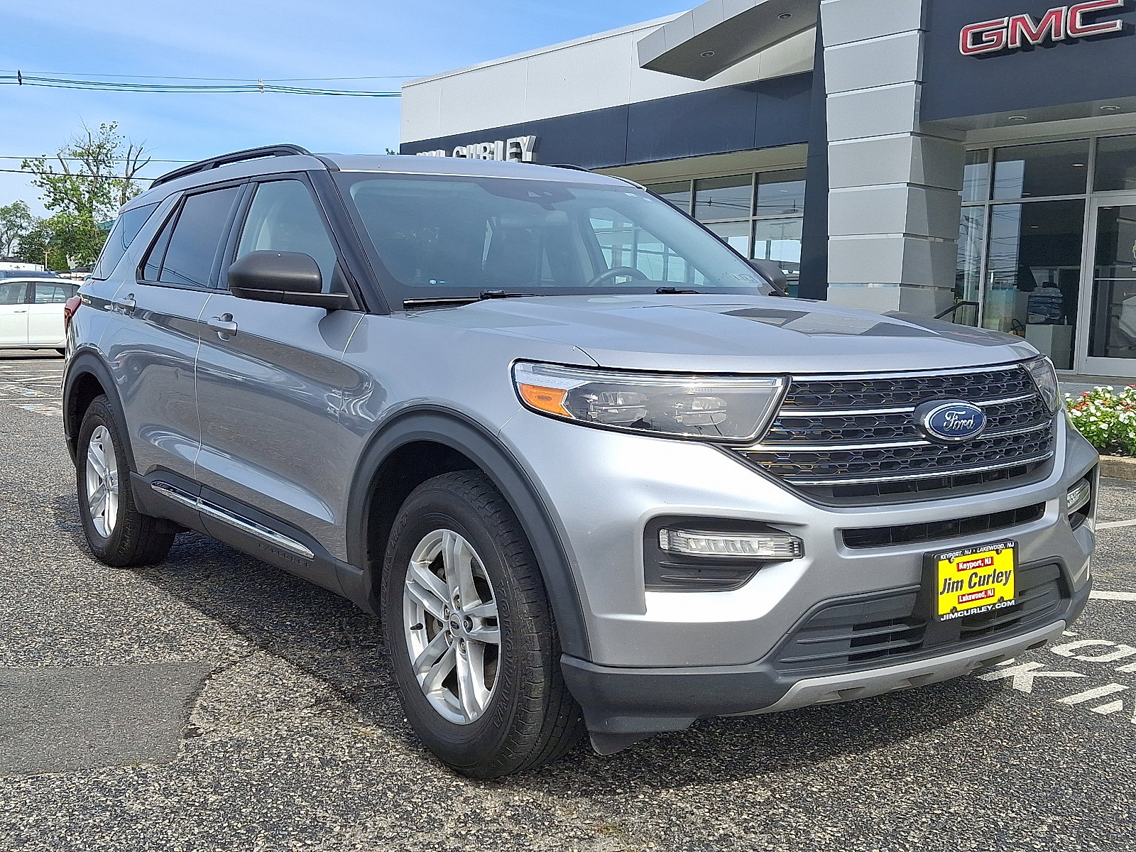 2021 Ford Explorer XLT photo 2