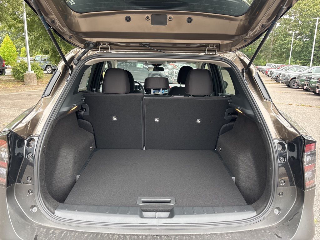 2026 Nissan Kicks SV photo 13