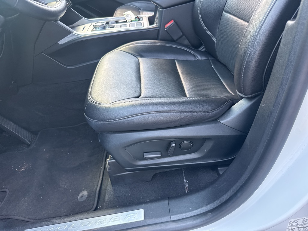2022 Ford Explorer Limited photo 11