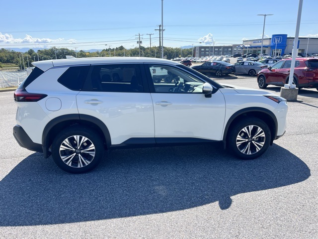 2023 Nissan Rogue SV photo 6
