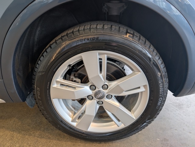 2018 Audi Q5 2.0T Premium Plus photo 9