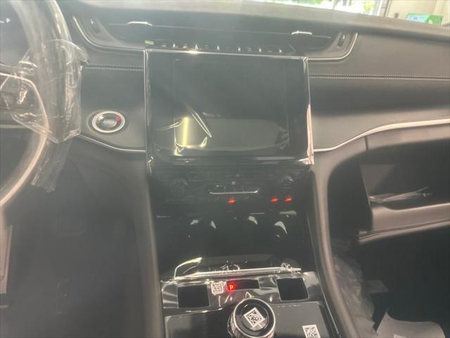 2025 Jeep Grand Cherokee Altitude X photo 16