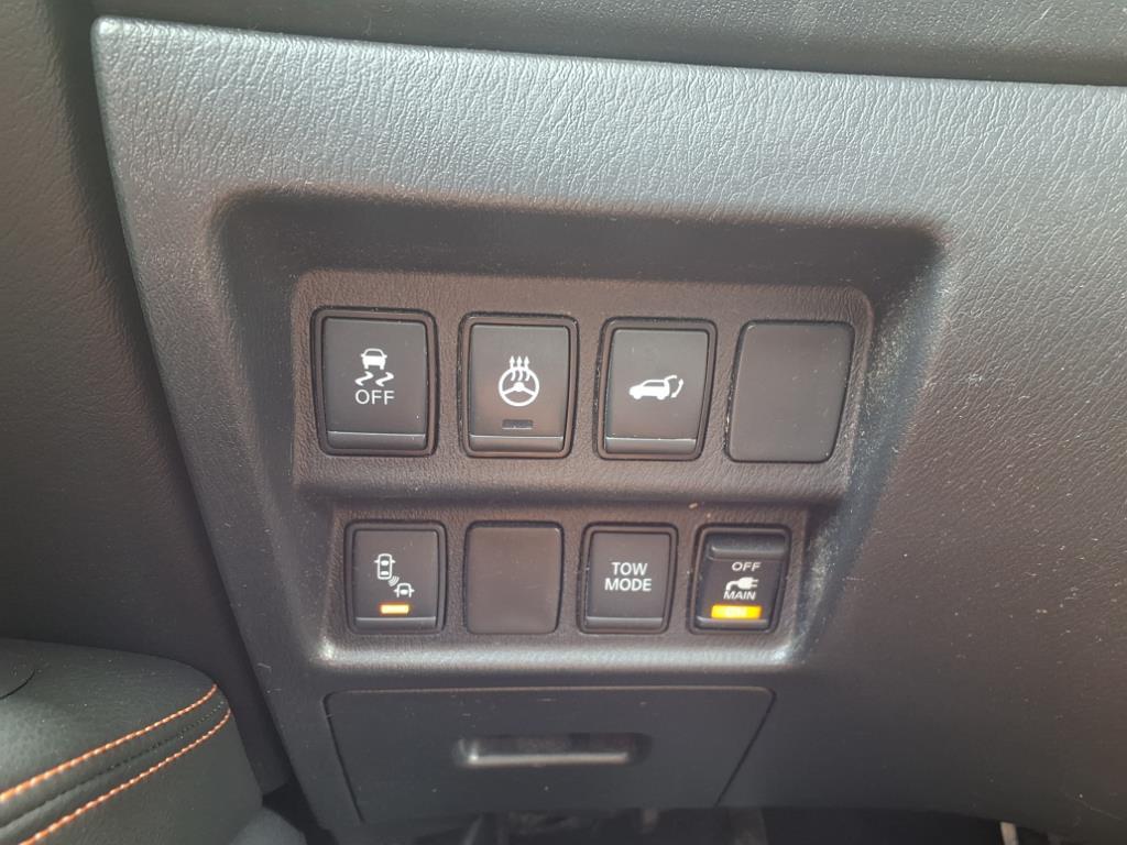 2020 Nissan Pathfinder SL photo 30