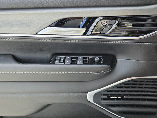 2025 Jeep Wagoneer Series II photo 26