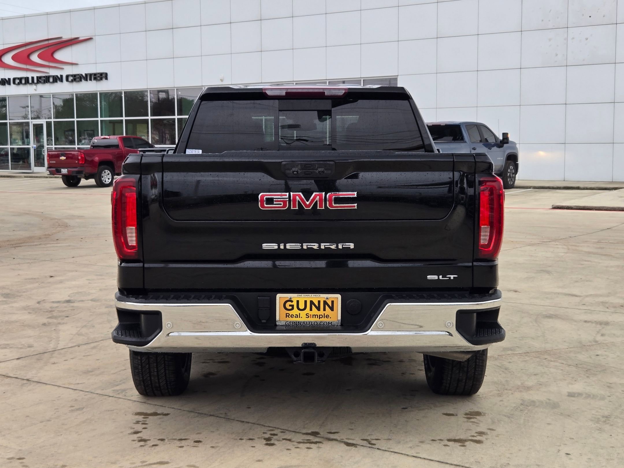 2022 Gmc Sierra 1500 SLT photo 2