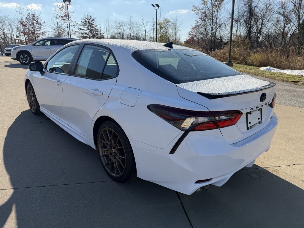 2023 Toyota Camry Hybrid SE photo 3
