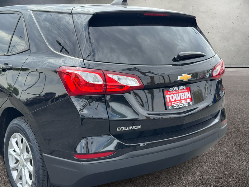 2020 Chevrolet Equinox LS photo 3