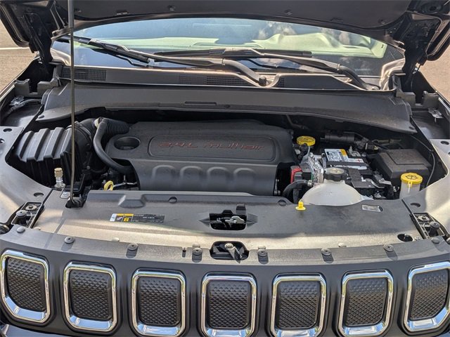 2022 Jeep Compass Latitude Lux photo 32