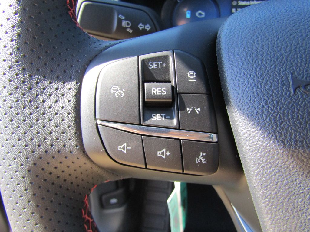 2025 Ford Escape ST-Line Select photo 17