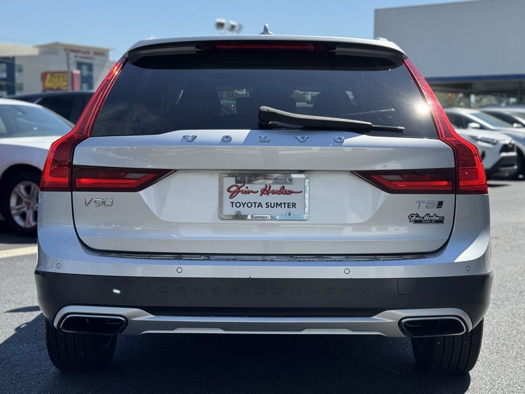 2018 Volvo V90 Cross Country T5 AWD photo 3