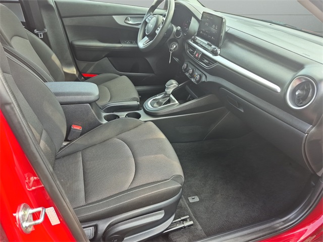 2023 Kia Forte LXS photo 12