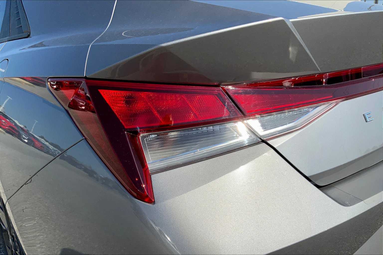 2023 Hyundai Elantra SEL photo 26