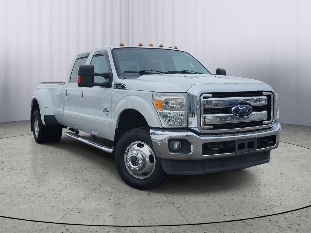 2016 Ford F-350 Super Duty Lariat's photo