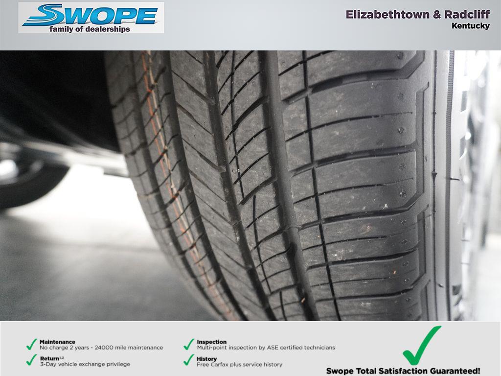 2026 Hyundai Santa Cruz SEL photo 2