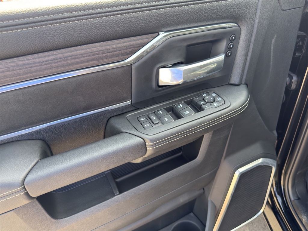 2025 Ram 2500 Laramie photo 12
