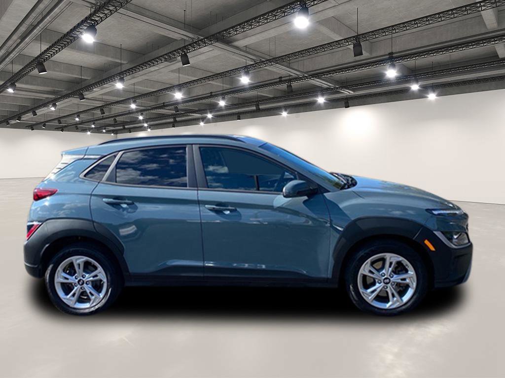 2022 Hyundai Kona SEL photo 8