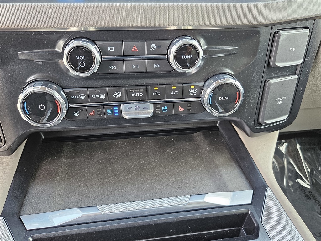 2026 Ford F-250 Platinum photo 22