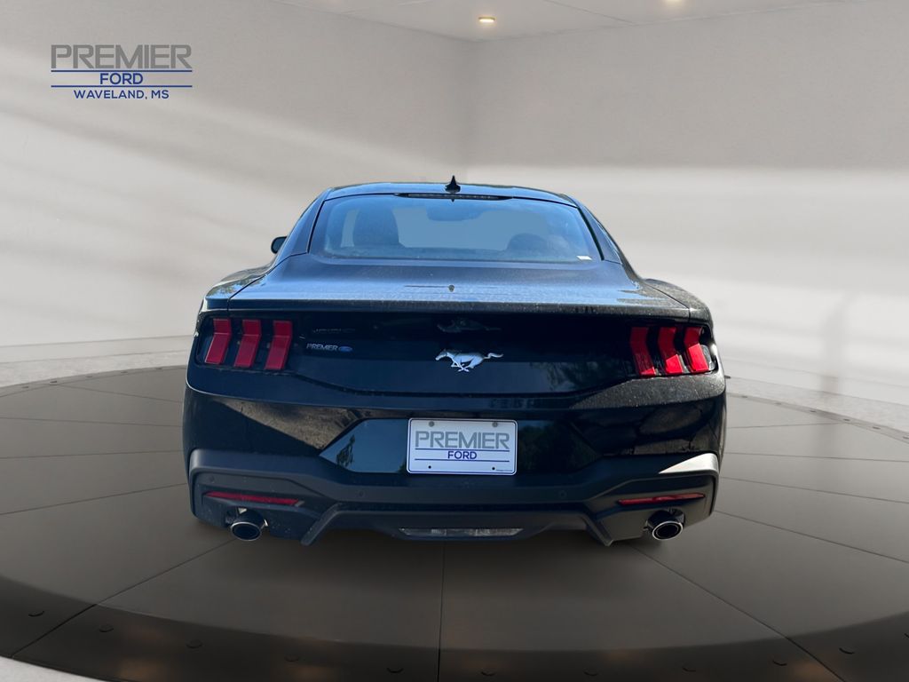 2025 Ford Mustang EcoBoost photo 4