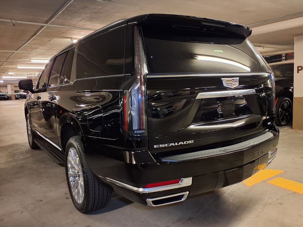 2025 Cadillac Escalade ESV Premium Luxury photo 7