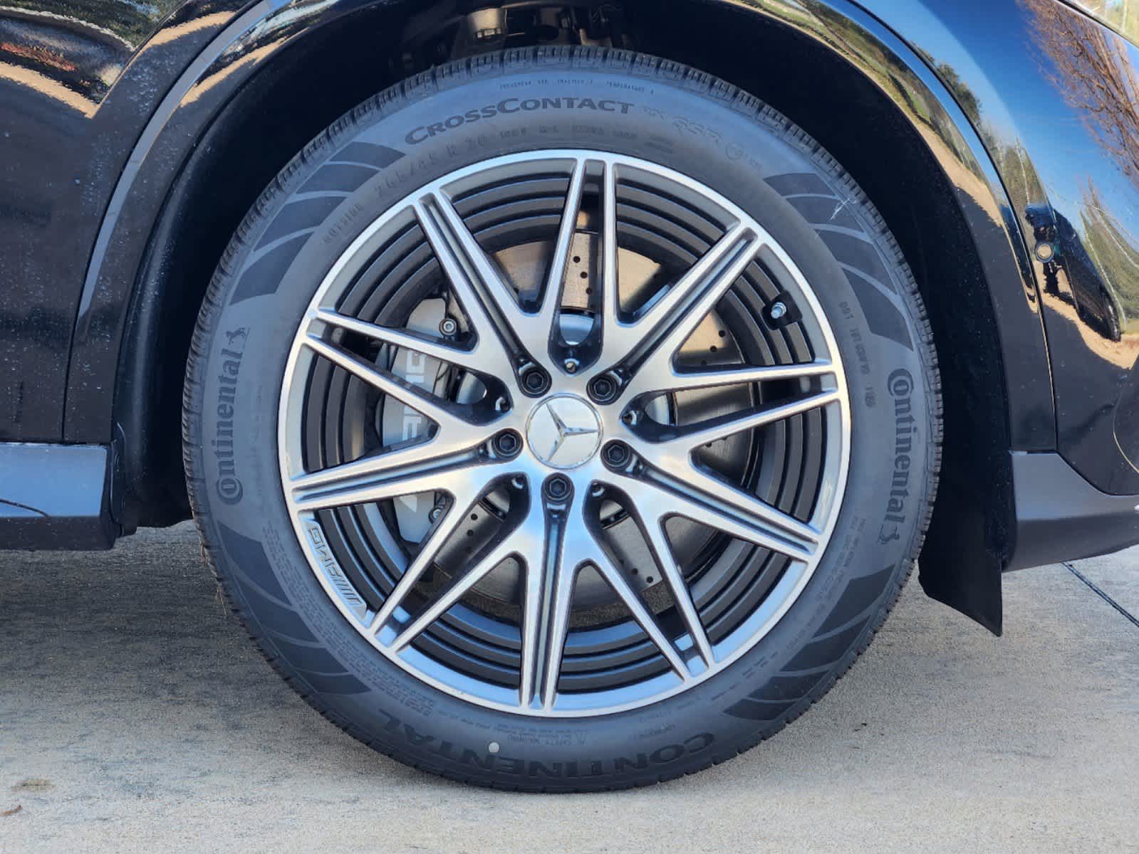 2025 Mercedes Benz GLC AMG 63 S E PERFORMANCE photo 5