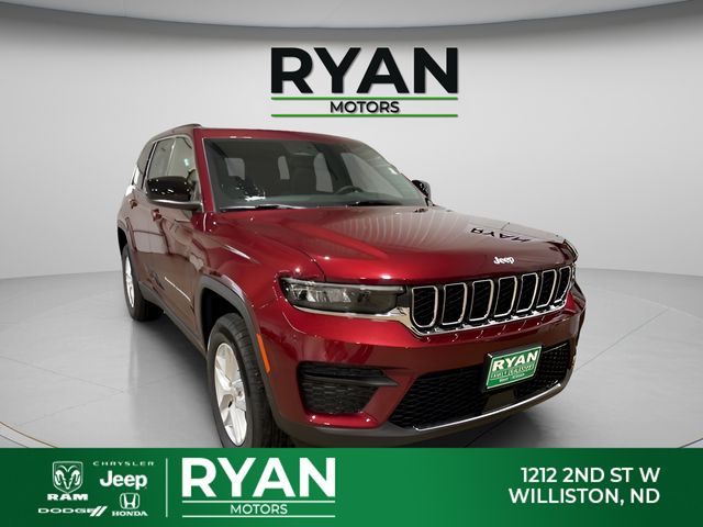 2025 Jeep Grand Cherokee Laredo's photo