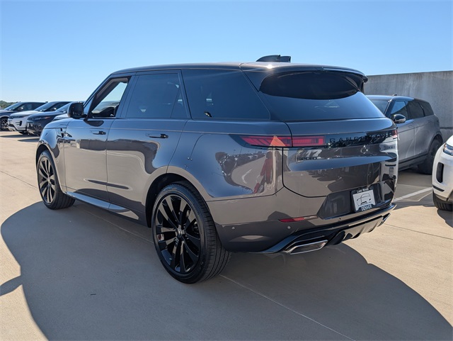2025 Land Rover Range Rover Sport SE photo 4
