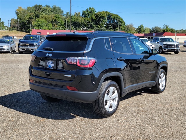 2019 Jeep Compass Latitude photo 3