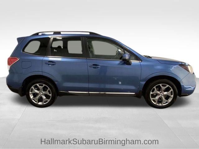 2017 Subaru Forester 2.5i Touring photo 2