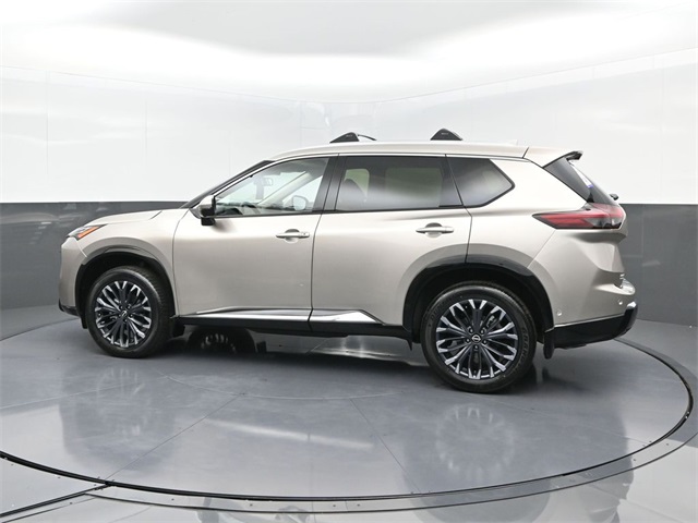 2026 Nissan Rogue Platinum photo 4