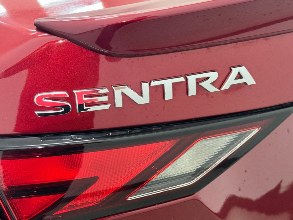 2021 Nissan Sentra SR photo 29