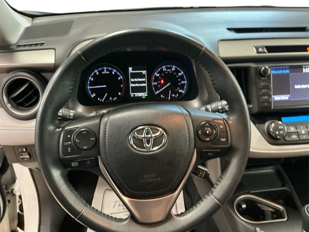 2017 Toyota RAV4 XLE photo 12