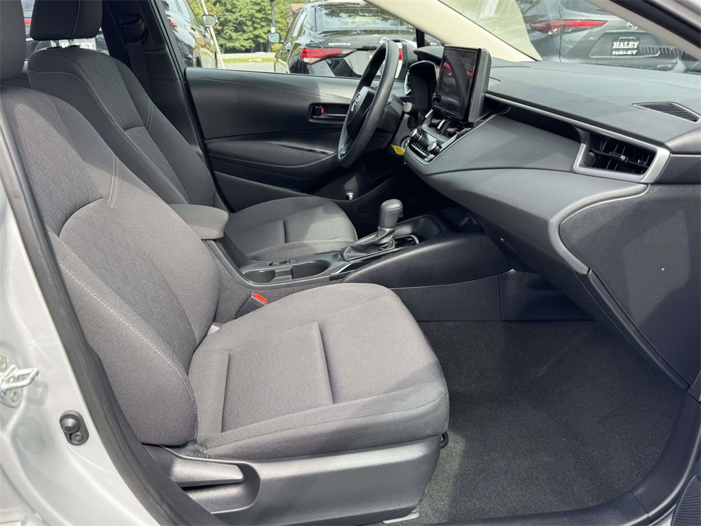 2024 Toyota Corolla LE photo 11