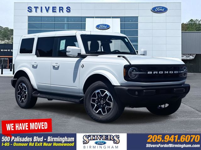 2025 Ford Bronco 4-Door Outer Banks's photo