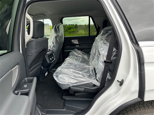 2025 Ford Expedition photo 6