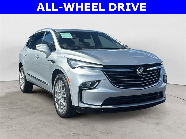 2022 Buick Enclave Essence's photo
