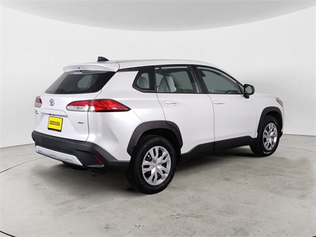 2022 Toyota Corolla Cross L photo 4