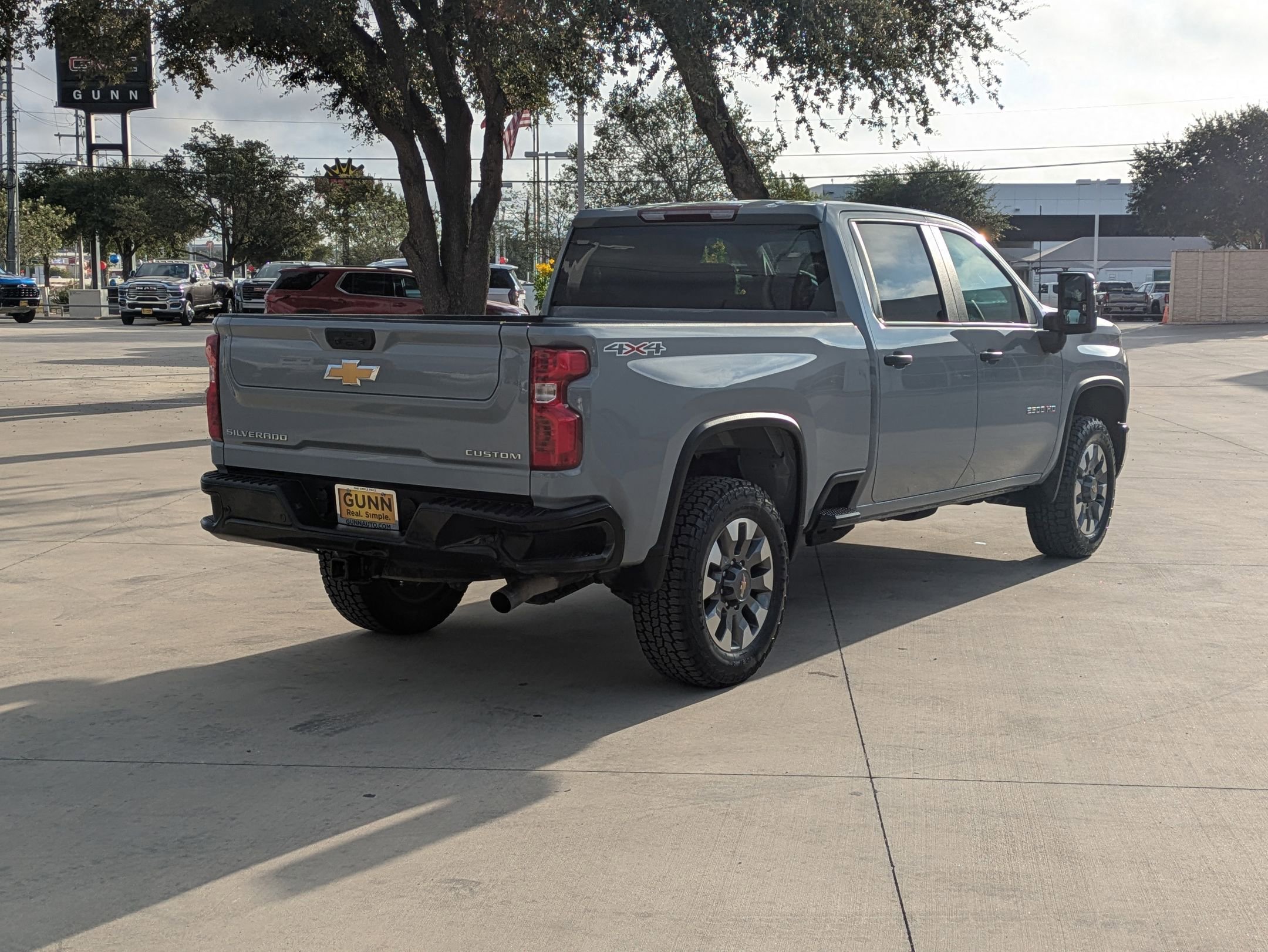 2024 Chevrolet Silverado 2500HD Custom photo 3