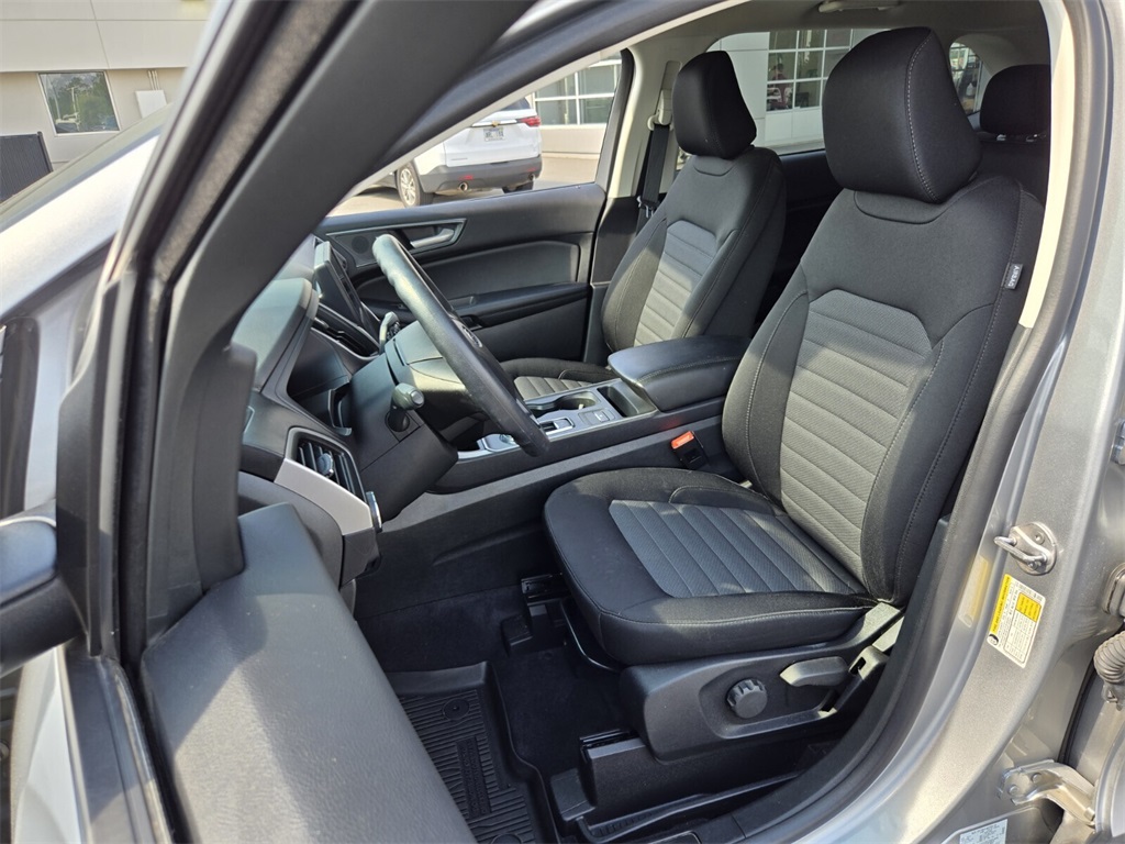 2024 Ford Edge SE photo 5
