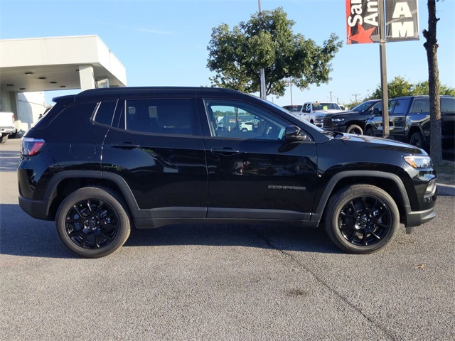 2026 Jeep Compass Latitude photo 8