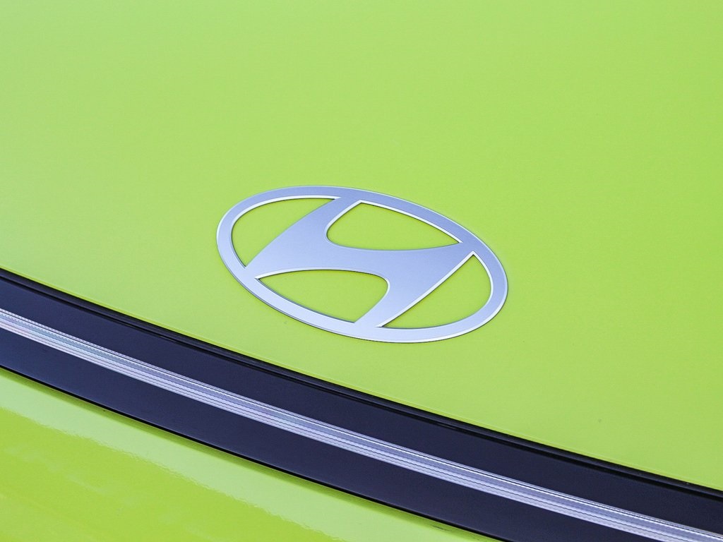 2024 Hyundai Kona SE photo 4