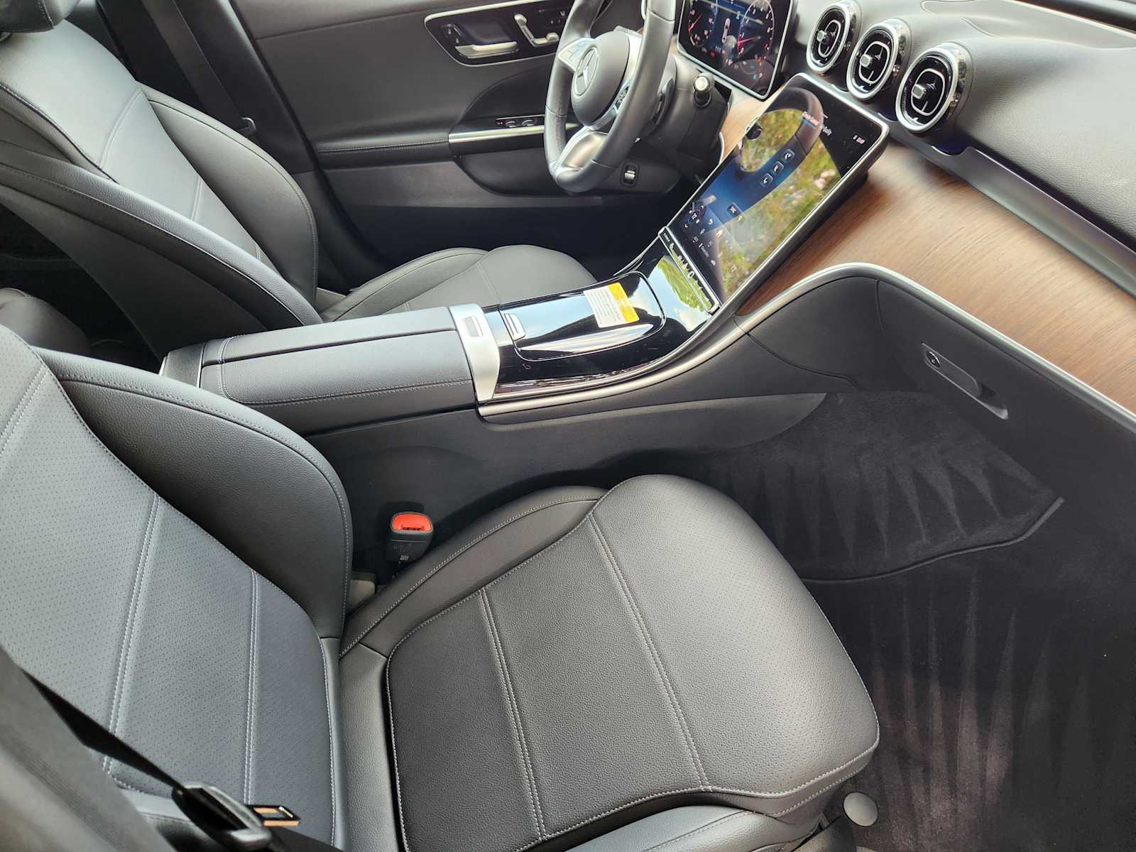 2025 Mercedes Benz C 300 photo 11