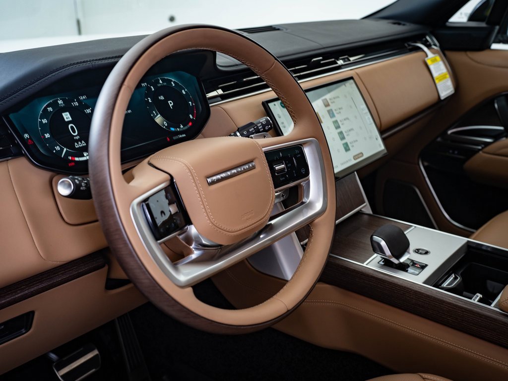 2025 Land Rover Range Rover Autobiography photo 18