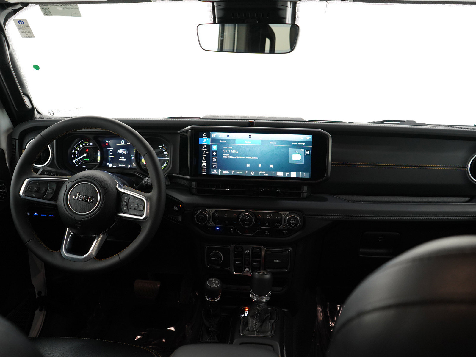 2024 Jeep Wrangler Sahara 4xe photo 12
