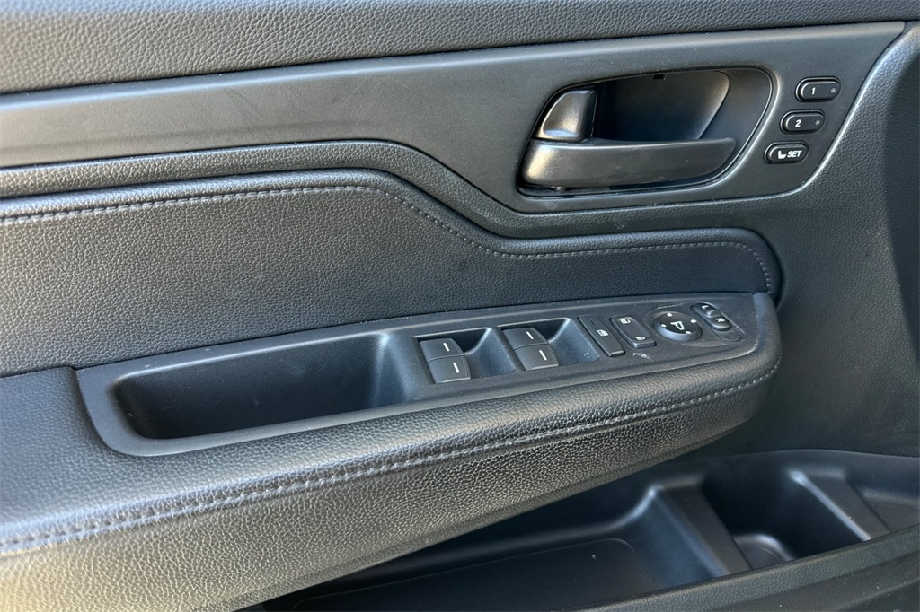 2023 Honda Odyssey EX-L photo 11