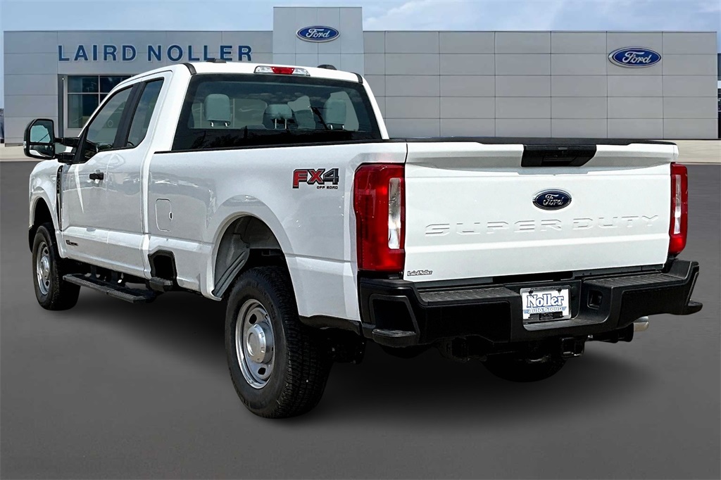 2025 Ford F-250 XL photo 3