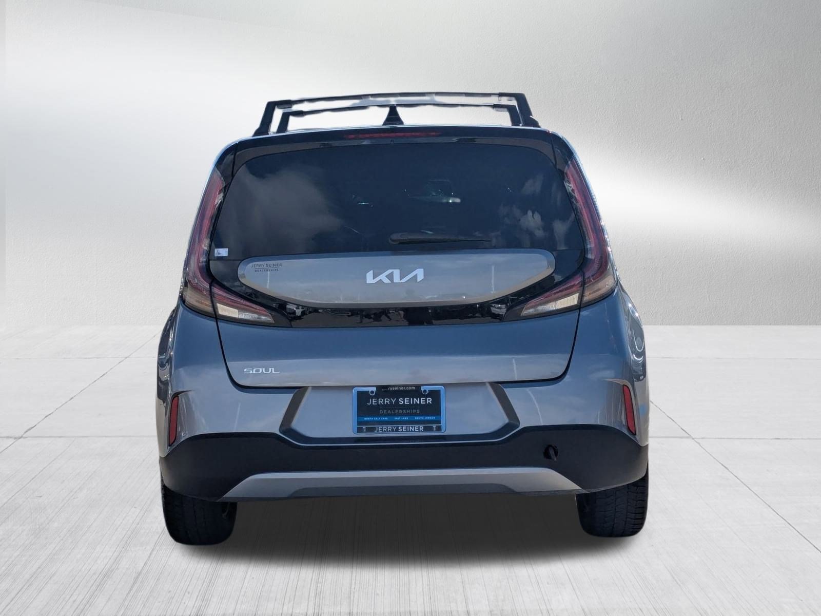 2023 Kia Soul LX photo 2