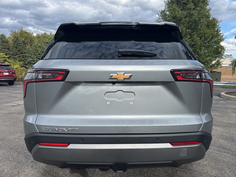2026 Chevrolet Equinox LT photo 4