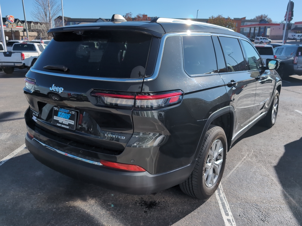 2023 Jeep Grand Cherokee Limited photo 3